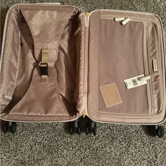 Michael Kors Cream Multi Trolley and duffle bag - Picture 14 of 14